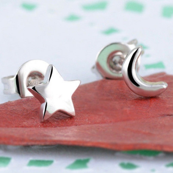 NWOT Sterling Moon Star Studs - Picture 2 of 9